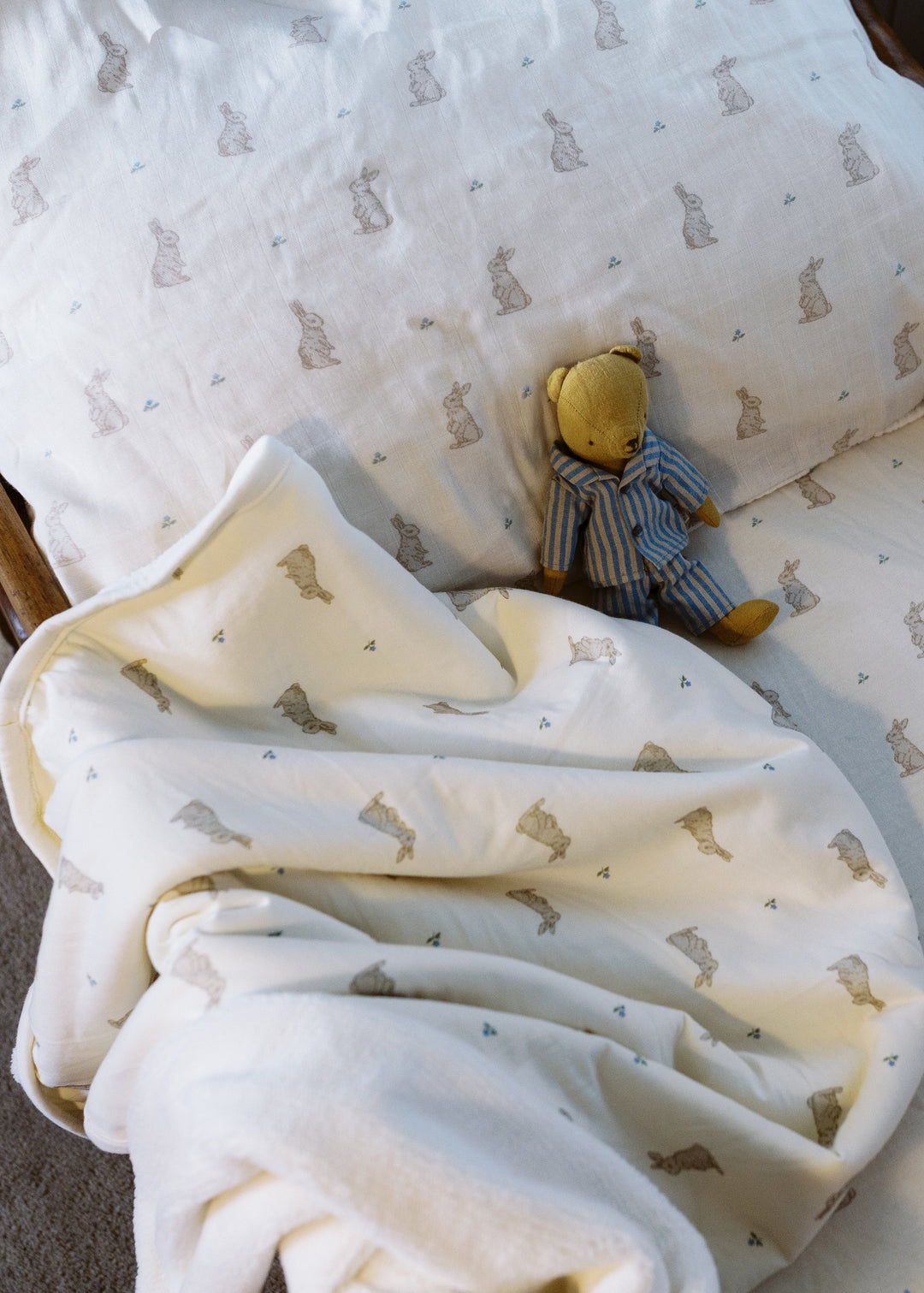 Oilo Bunny | Cuddle Blanket