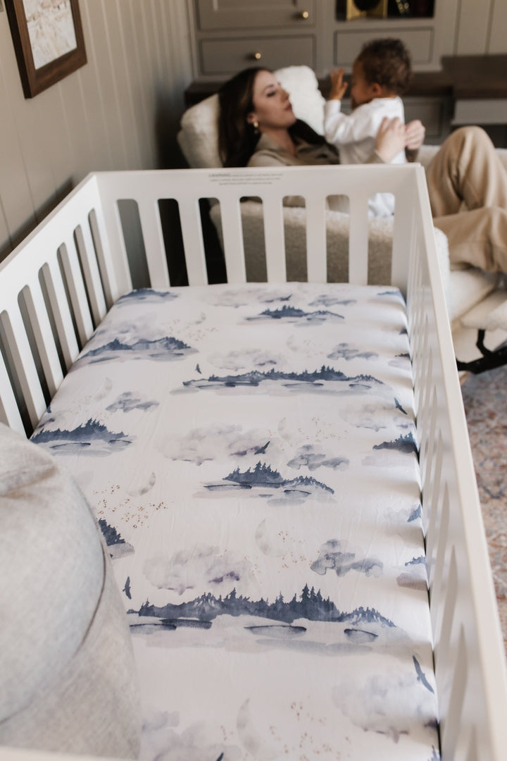 Oilo Misty Mountain | Crib Sheet