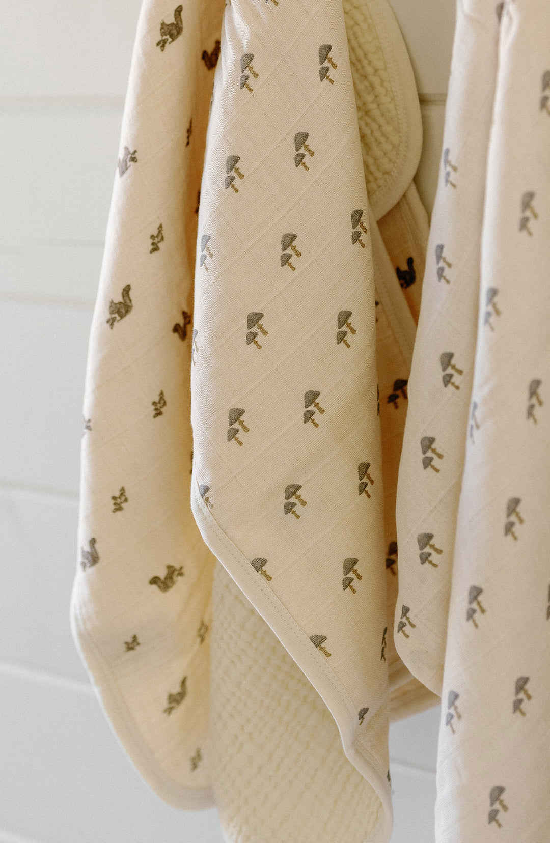 Oilo Squirrel & Mushroom | Premium Muslin Burp Cloth 2-Pack