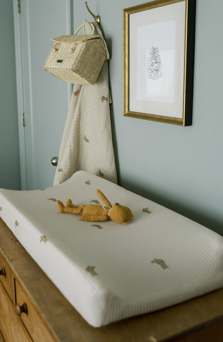 Oilo Bear | Convertible Moses Basket Sheet & Extra Small Changing Pad Cover