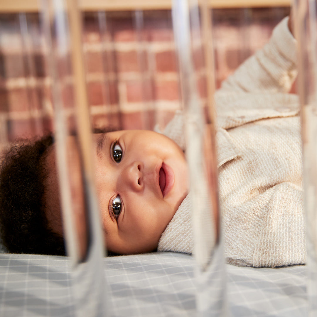 Maxi-Cosi Nursery Brisa 4-in-1 Convertible Crib with Toddler Bed/Daybed Conversion Kit | PRESALE