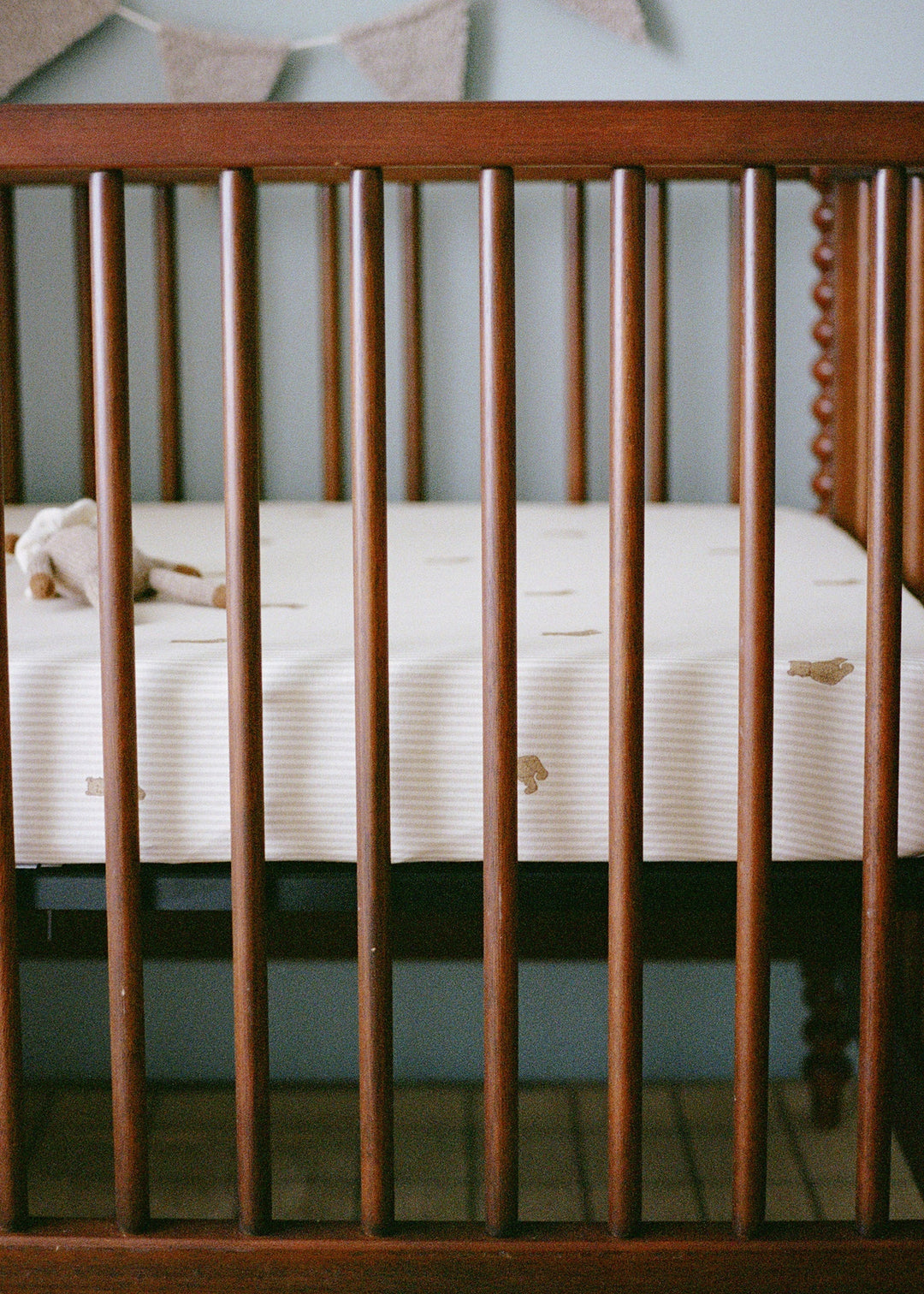 Oilo Bear | Crib Sheet