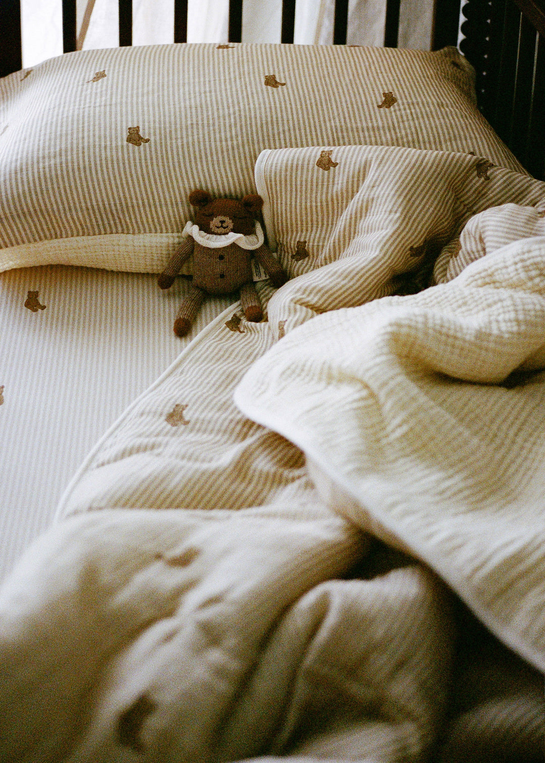 Oilo Bear | Crib Sheet
