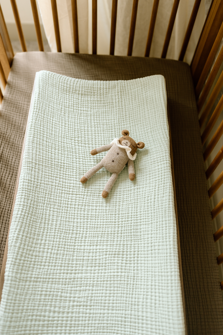 Oilo Sea Moss Sage Green | Premium Muslin Convertible Bassinet Sheet & Changing Pad Cover