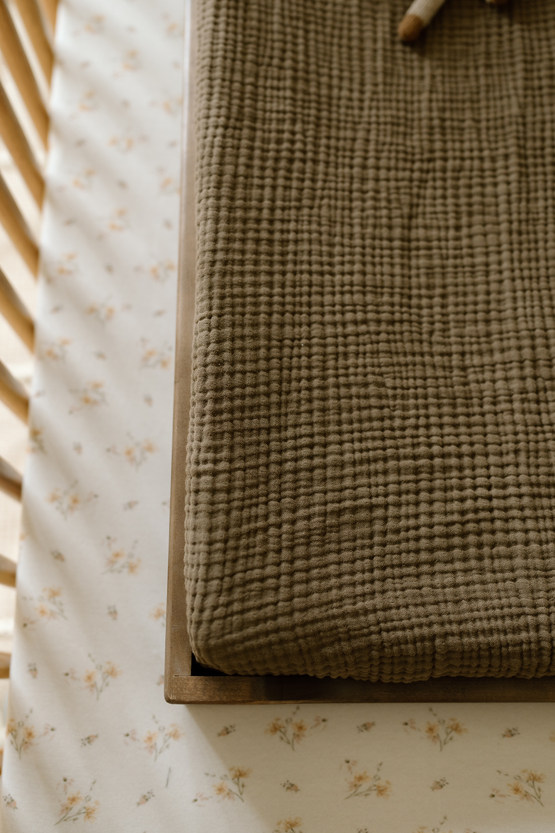 Oilo Bark Brown | Premium Muslin Convertible Bassinet Sheet & Changing Pad Cover