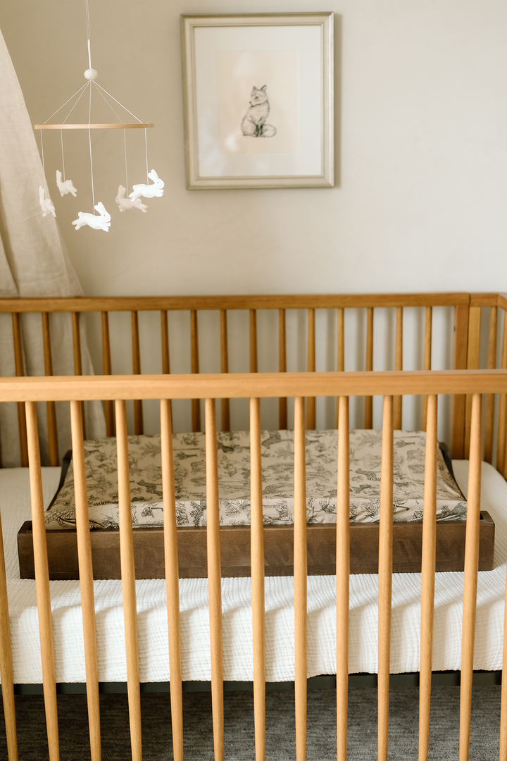 Oilo Vintage Safari Nursery | Convertible Bassinet Sheet & Changing Pad Cover