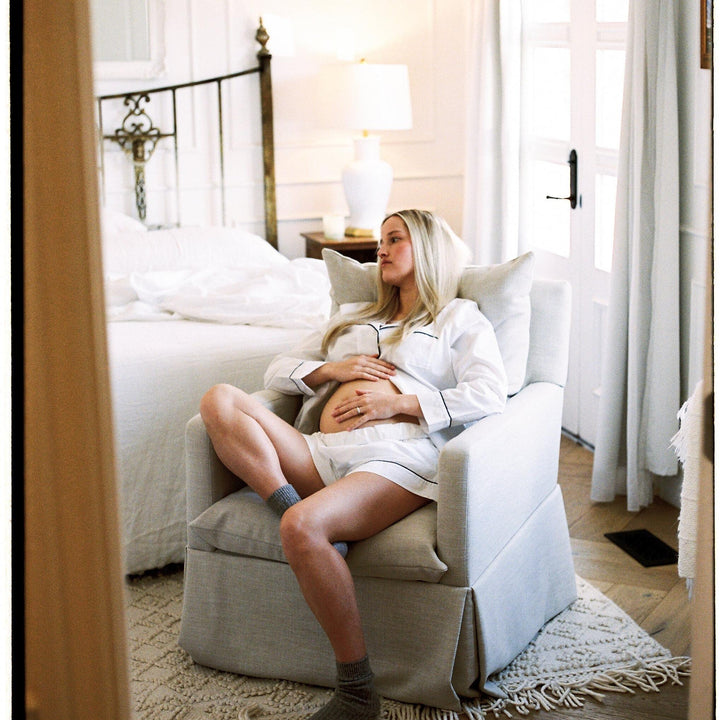 Oilo Zoey Swivel Nursery Glider