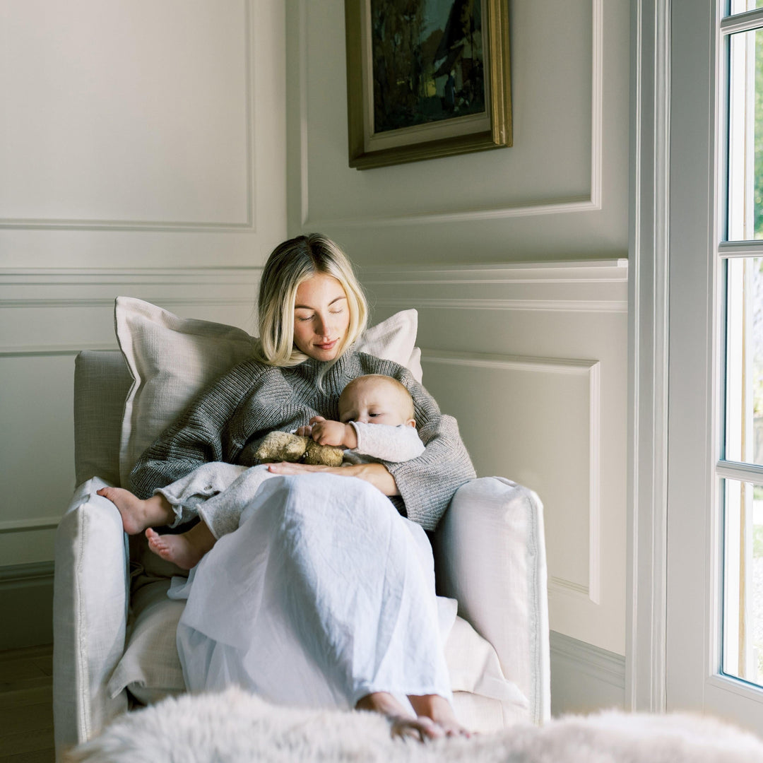 Oilo Margot Swivel Nursery Glider