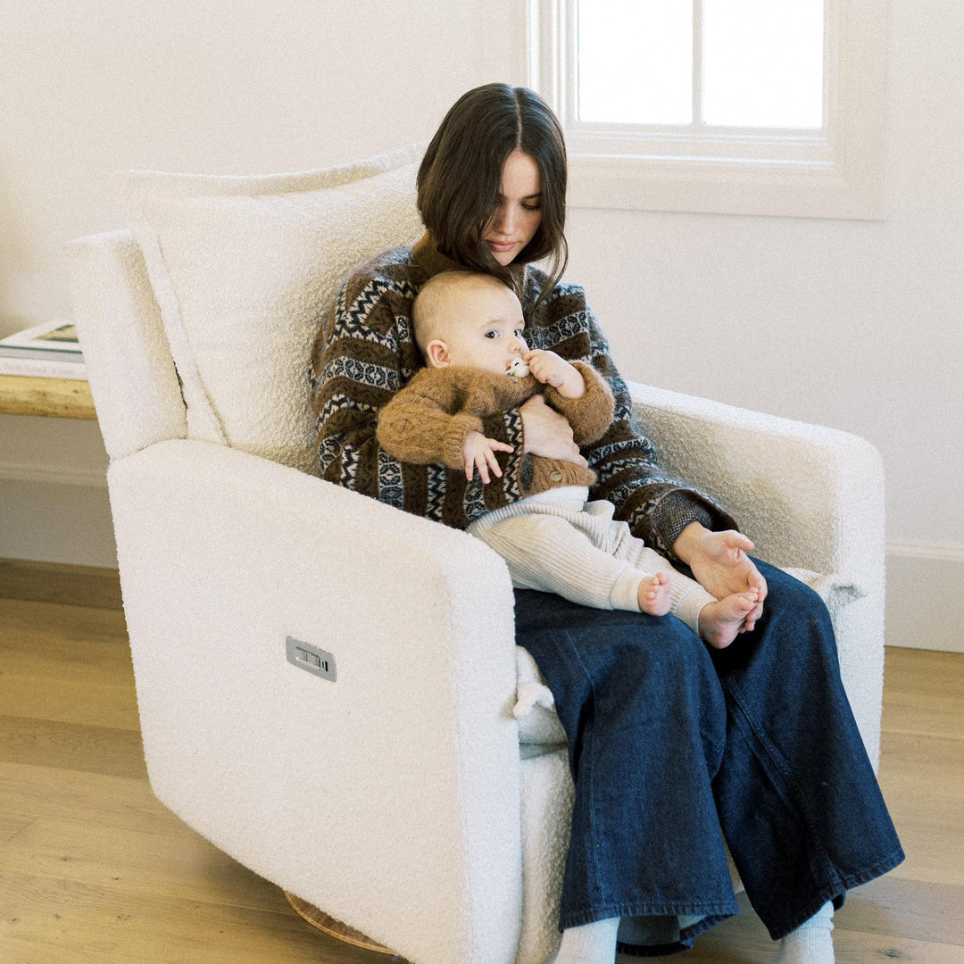 Oilo Flynn Gliding Swivel Nursery Recliner