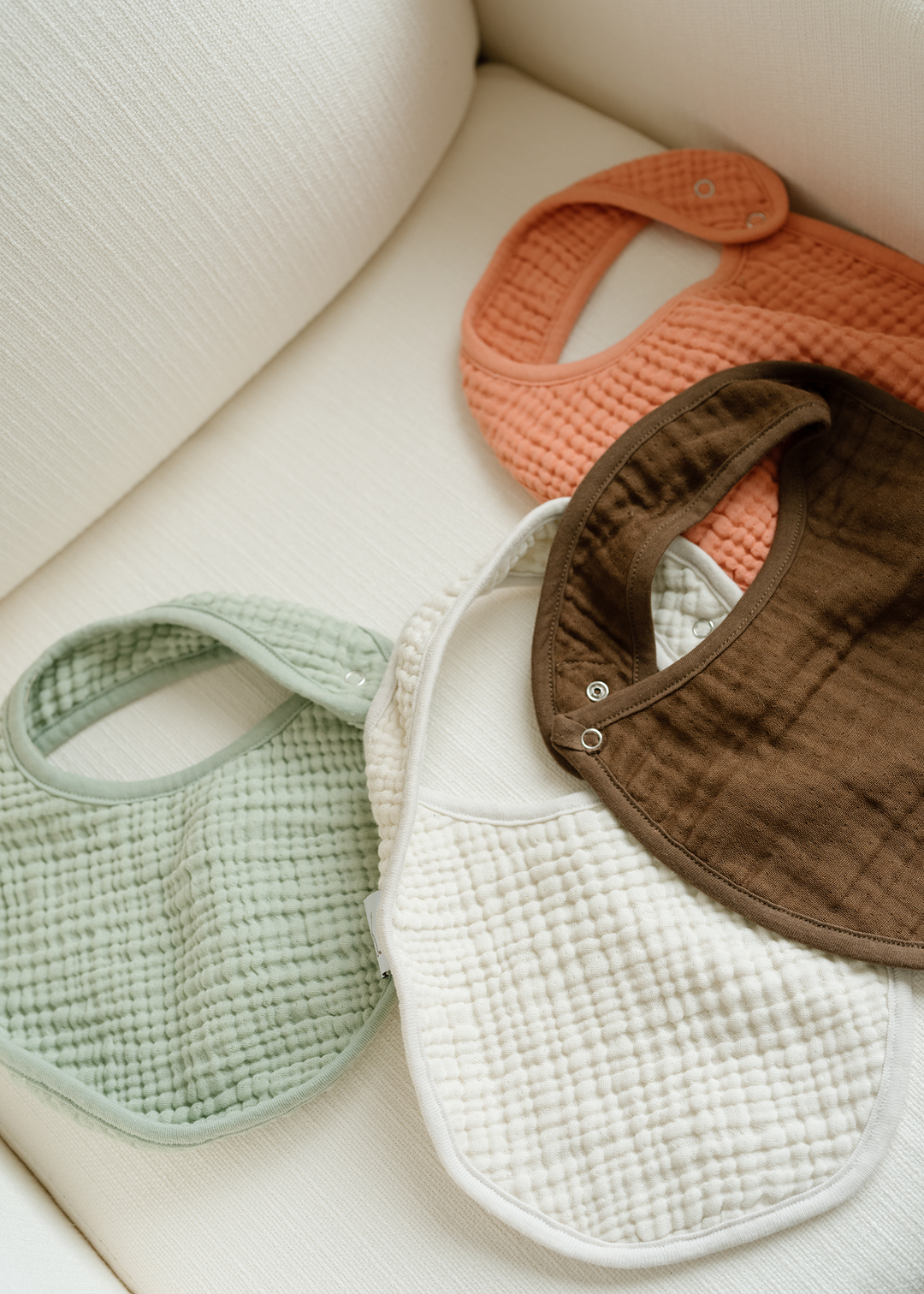 Oilo Bark Brown & Sea Moss Sage Green | Premium Muslin Bib 2-Pack