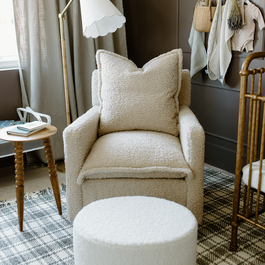 Oilo Nola Swivel Nursery Glider