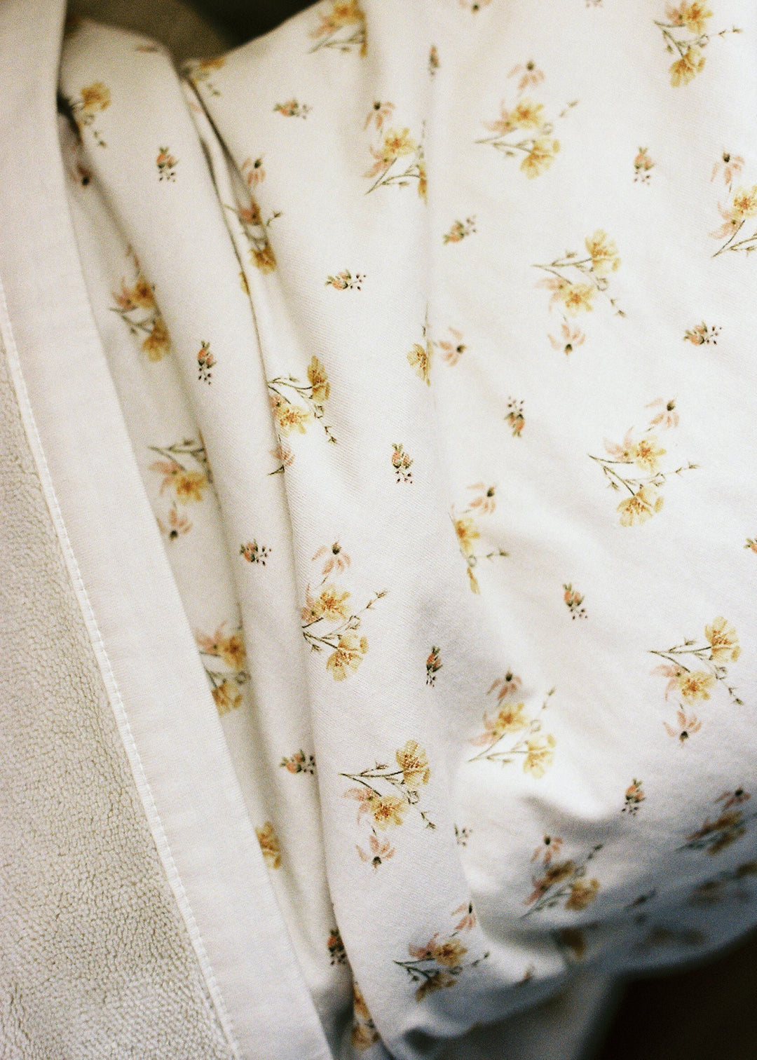 Oilo Dainty Floral | Cuddle Blanket