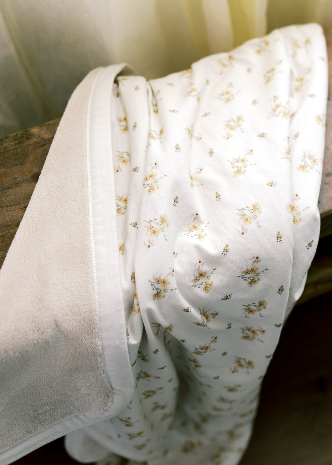 Oilo Dainty Floral | Cuddle Blanket