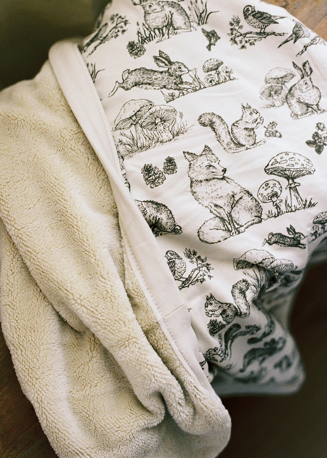 Oilo Woodland Nursery | Cuddle Blanket