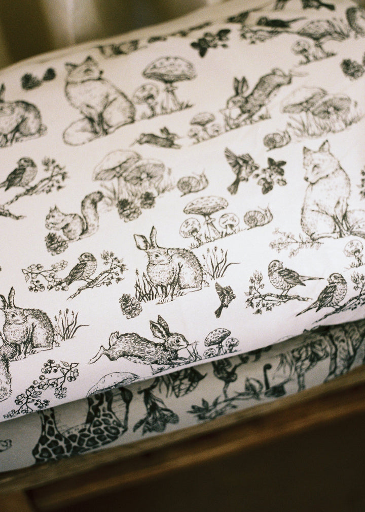 Oilo Woodland Nursery | Cuddle Blanket