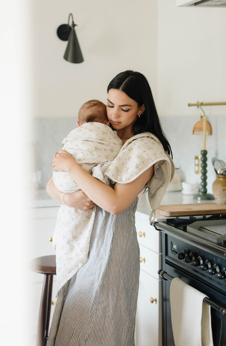 Oilo Dainty Floral & Sea Moss Sage Green Stripe | Jersey Swaddle Set