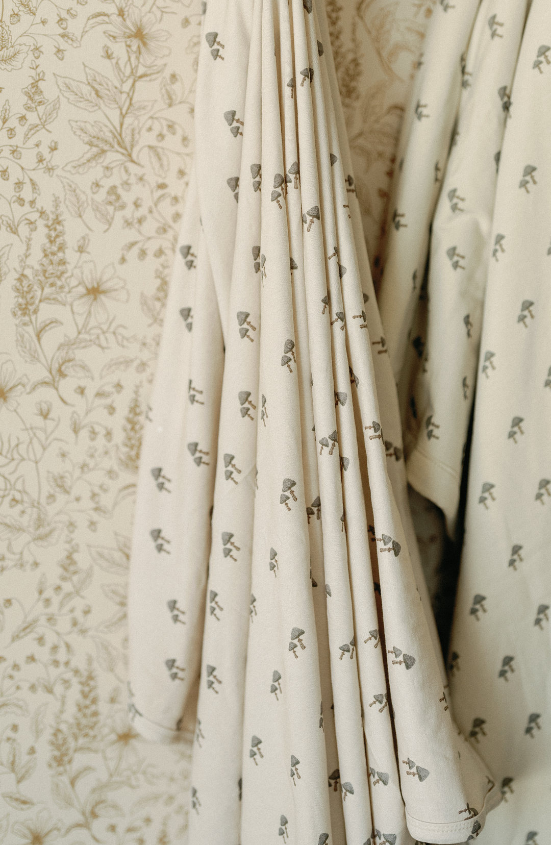 Oilo Squirrel & Mushroom | Jersey Swaddle Blanket Set