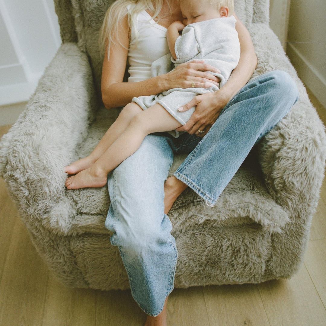Oilo Flynn Gliding Swivel Nursery Recliner