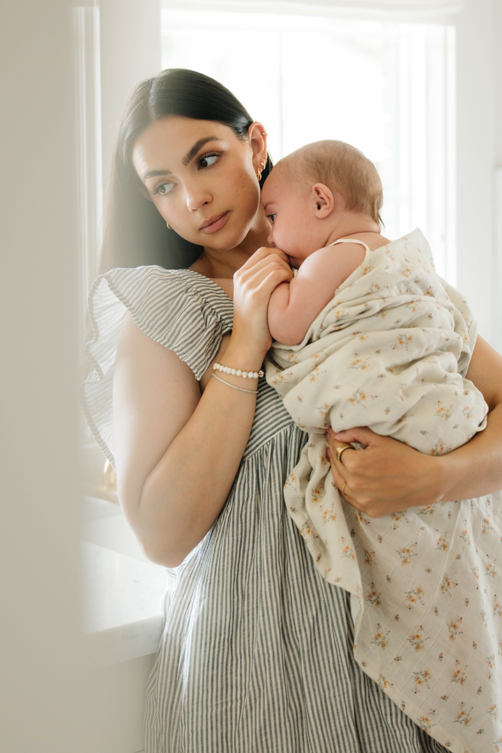 Oilo Dainty Floral & Sea Moss Sage Green Stripe | Muslin Swaddle Blanket Set