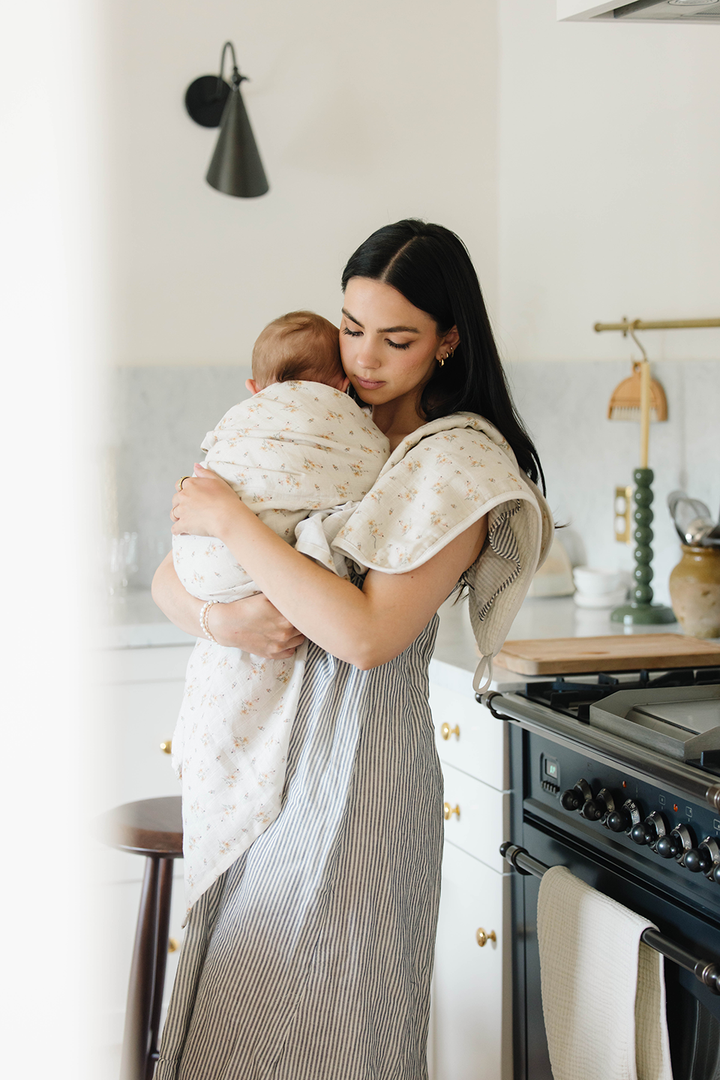 Oilo Dainty Floral & Sea Moss Sage Green Stripe | Muslin Swaddle Blanket Set