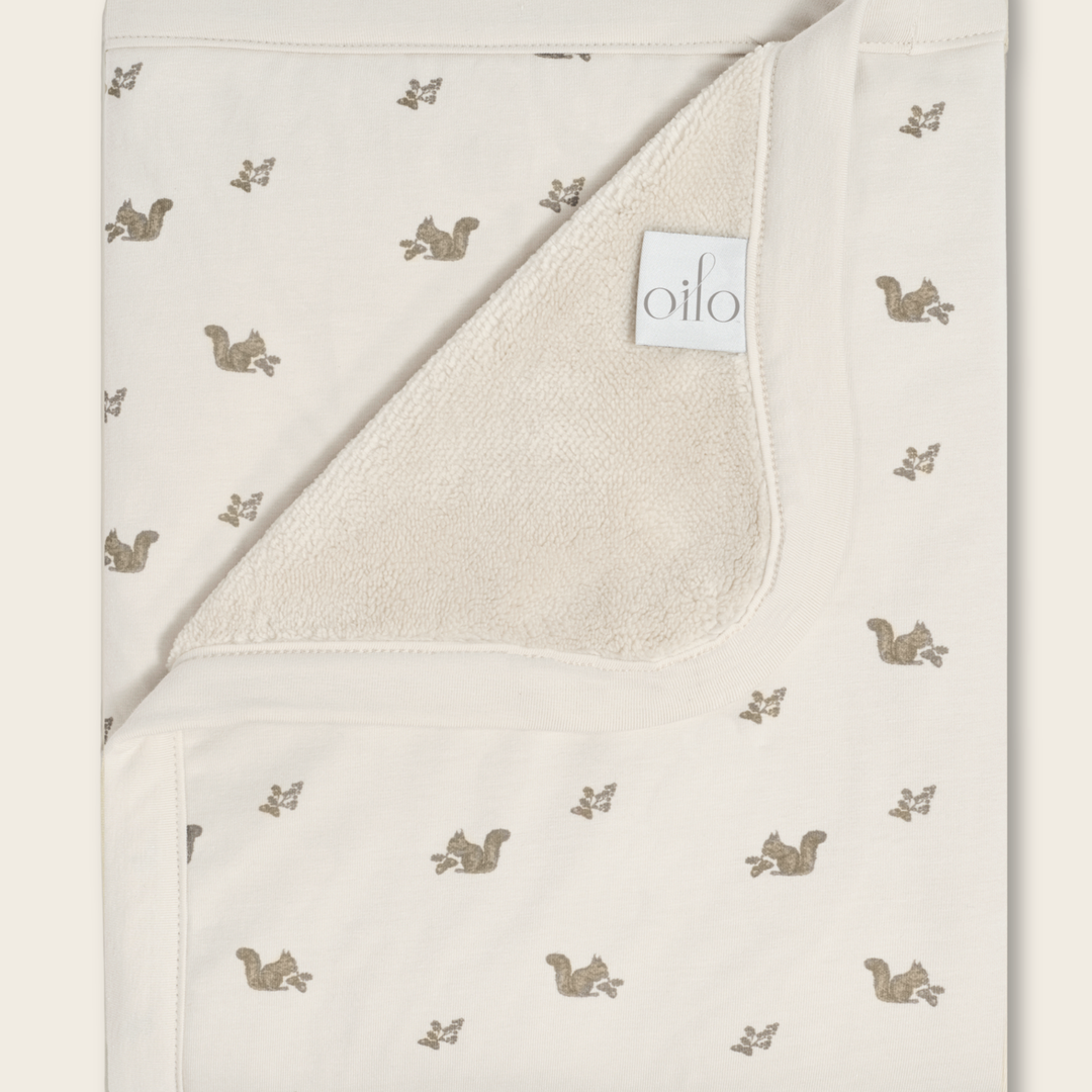 Oilo Squirrel | Cuddle Blanket